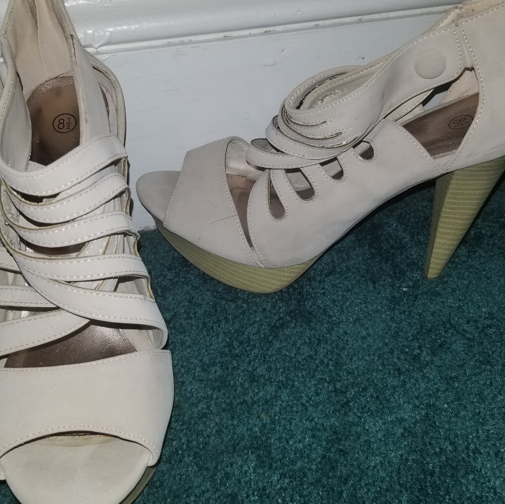 Summer heels